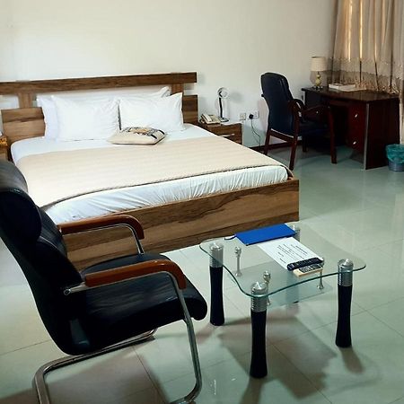 Eastoment Hotel Accra Luaran gambar